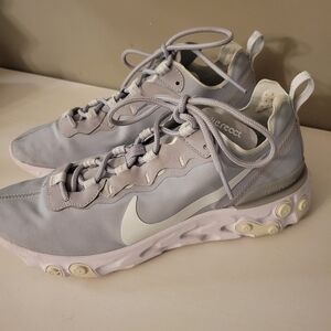 Nike React Element 55 in Wolf Gray Ghost White